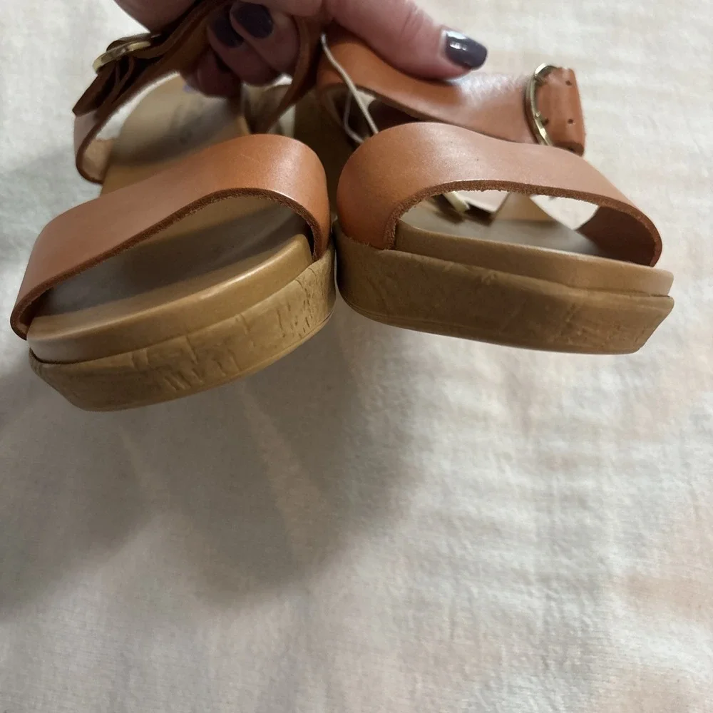 Mariella tan leather